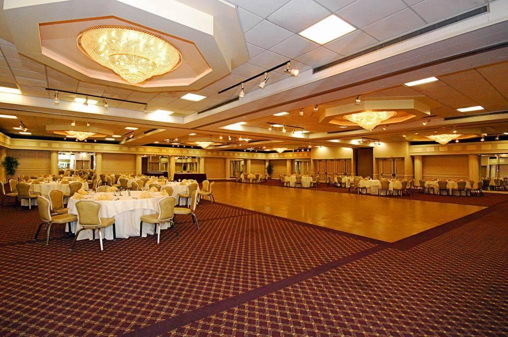 Quality Inn & Conference Center Maple Shade ร้านอาหาร รูปภาพ